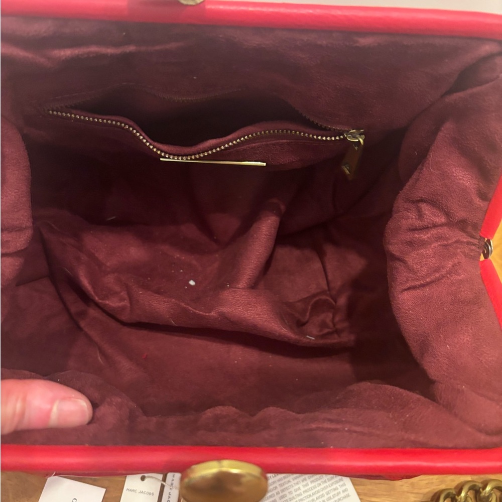 Marc Jacobs Stam Red Quilted Handbag - Picture 14 of 15
